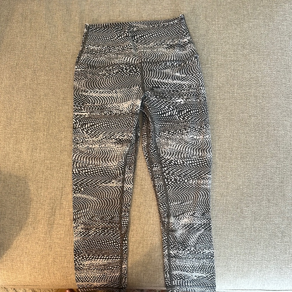 Charcoal and White Patterned Align Cropped Leggings